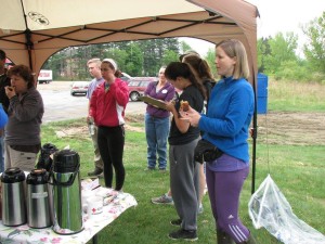 photo of gathering at start of cleanup